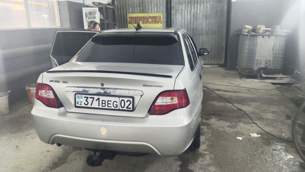 Продам срочно машина Дау Нексия