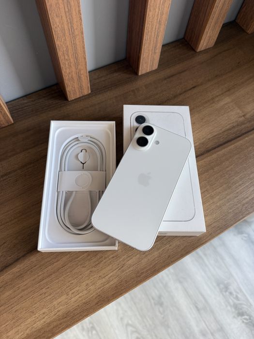 Iphone 16 White - Nou