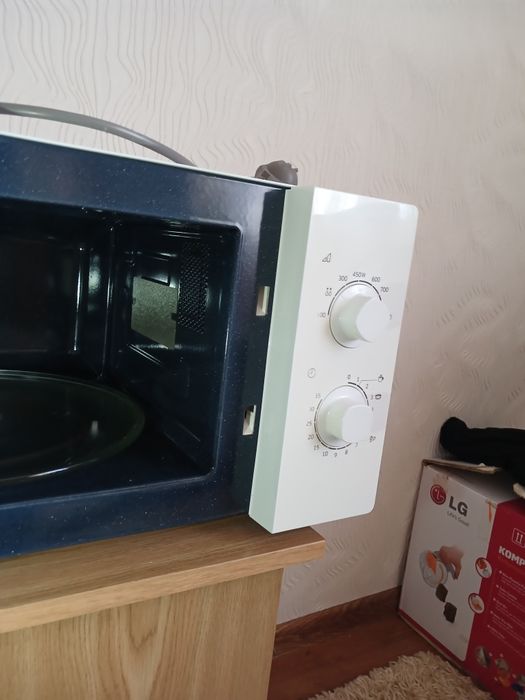 Продам  микроволновку