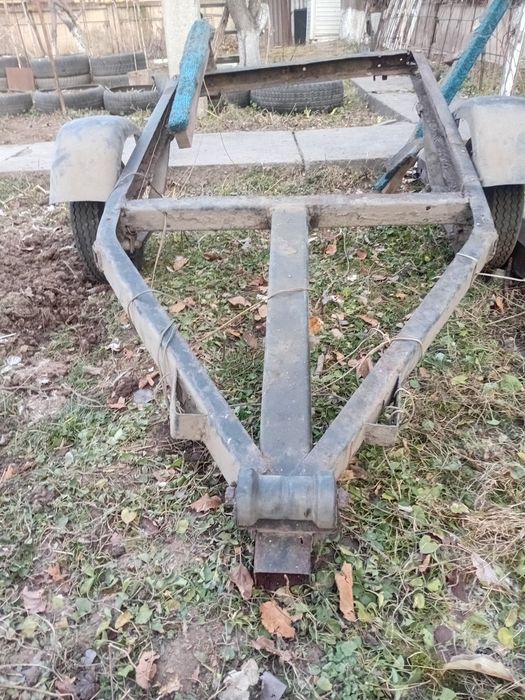 Продам прицеп на запчасти