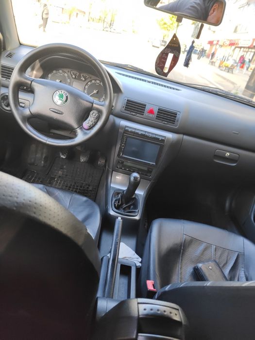 Vând Skoda Octavia