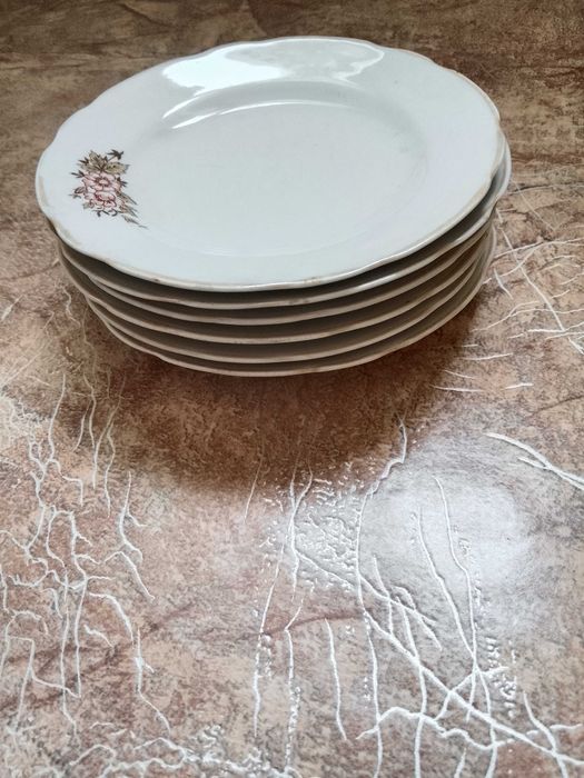 Срочно продам тарелки