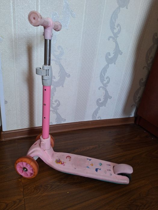 Самокат детский для девочки
