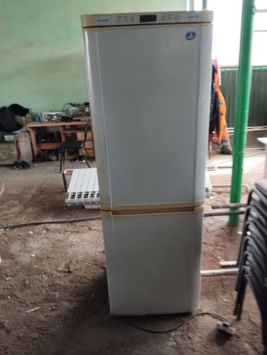 Продается холодильник