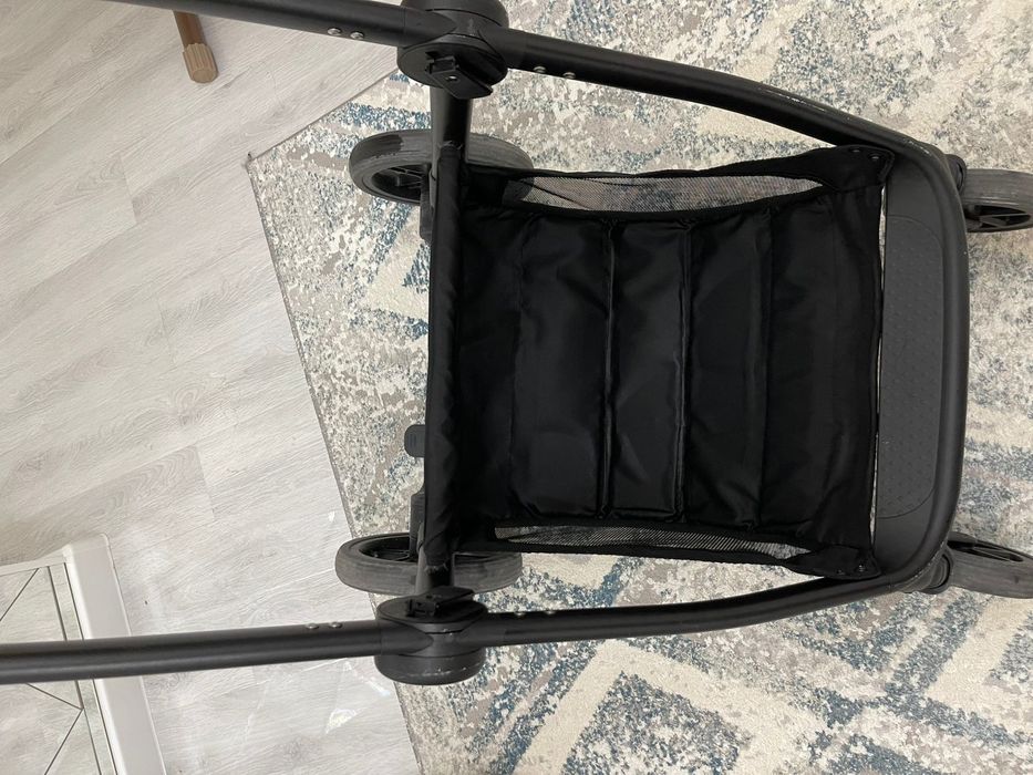 Продаётся коляска зима лето