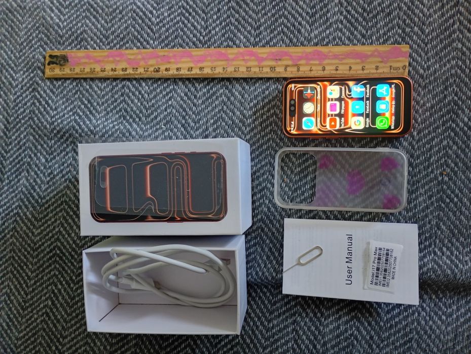 I phone 17 pro max mini