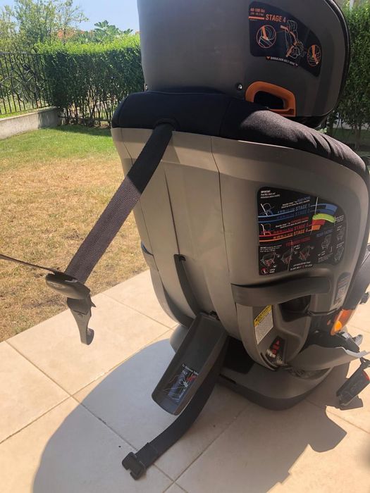 столче за кола chicco NextFit Zip Max Air