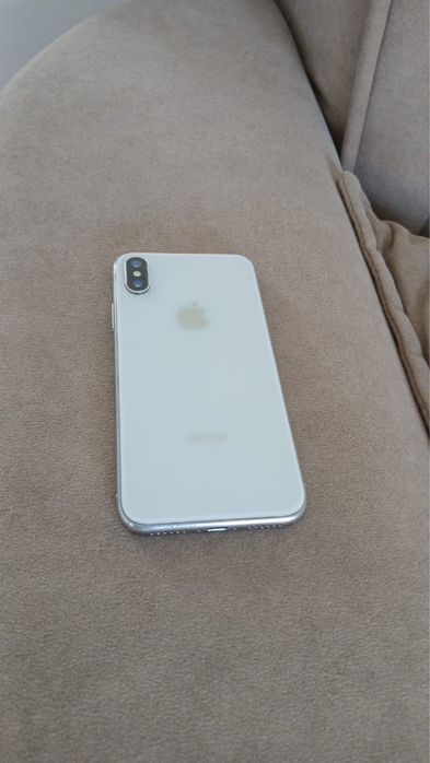 Продам Айфон 10Х белый 256 г