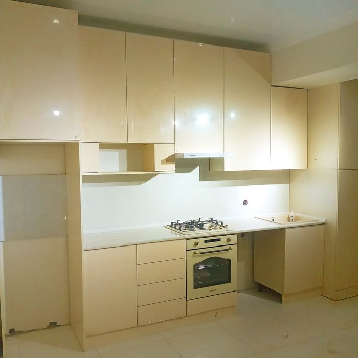 Кухонная мебель и шкаф спалная