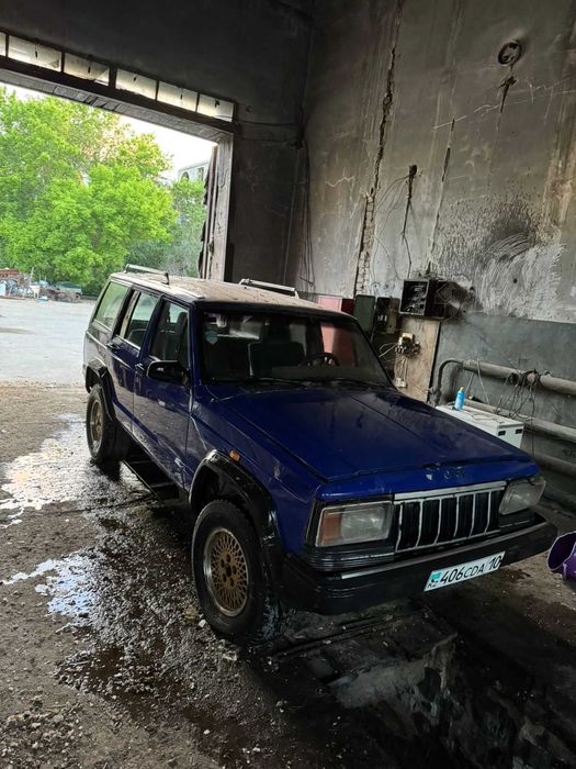 Jeep Cherokee. Джип чероки.