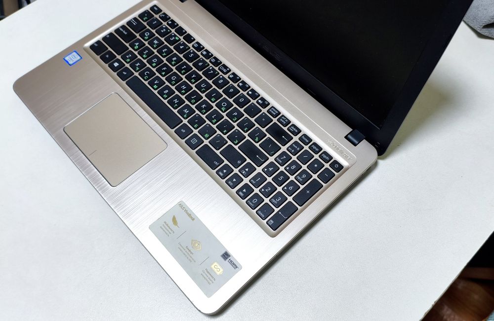Мощный ноутбук для работы Asus