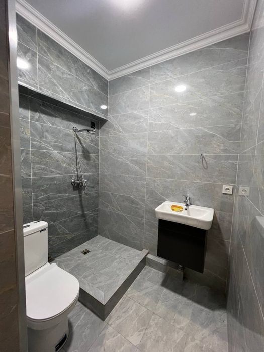 СДАЁТСЯ ЕВРО ОФИС 90кв на Ойбек Angles food