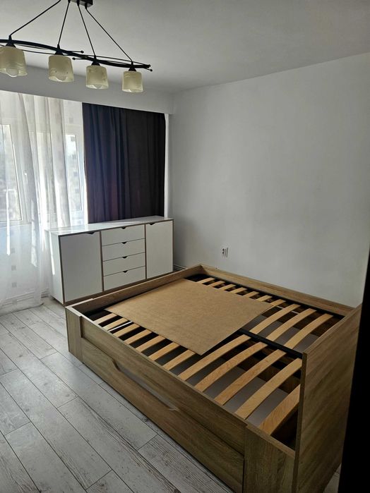 Închiriez apartament cu 2 camere decomandat in zona P-ța Măraști.