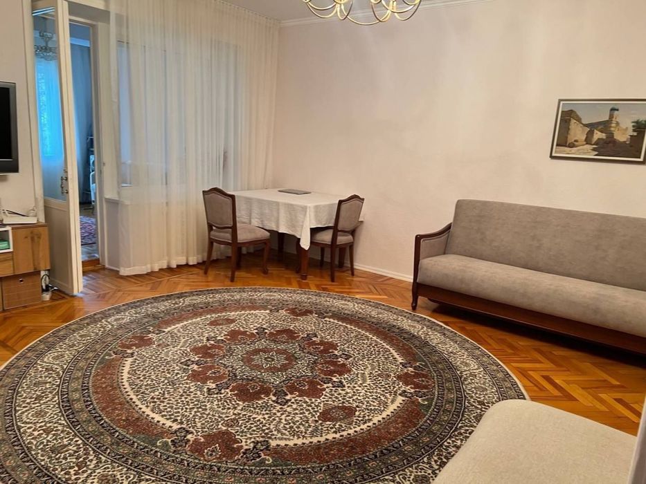 Ц-1  3-4/2/4 Посольство Англии .80 кв.м