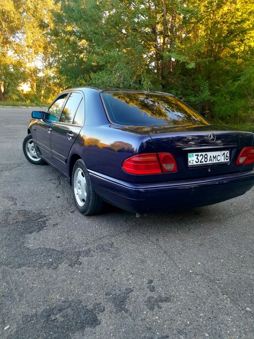 Продам мерседес w210