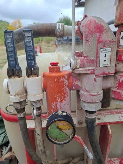 Вентилаторна пръскачка 200 литра