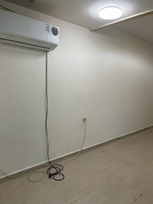 Дава се под наем Магазин в София, Център - 29 кв.м за 306 € - Снимка #4