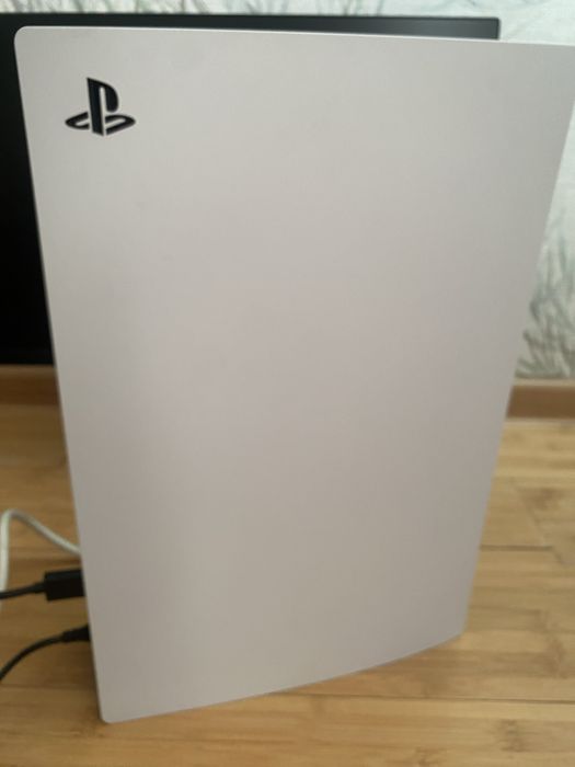 Продам playstation 5 +34игр