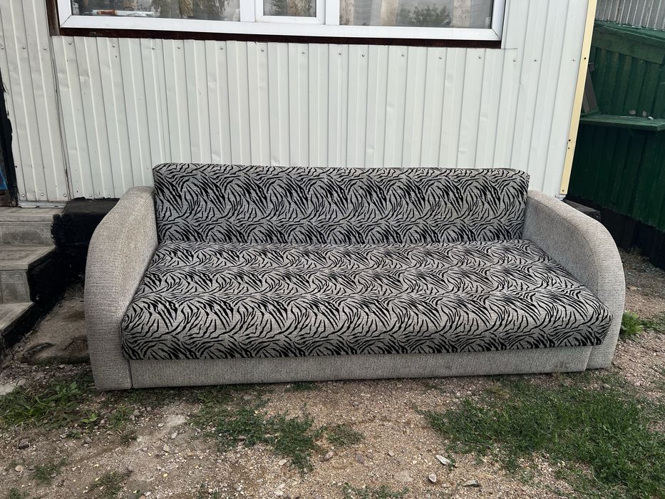 Продам диван 3 м