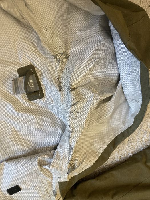 Geaca Nike L impermeabila membrana groasa