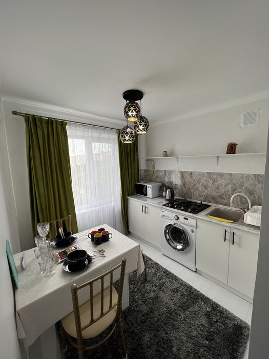 Идеально чистая. Фото реальные.