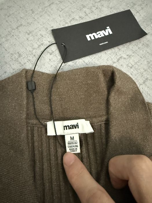 Продается кофта Mavi