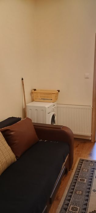 Particular! Vind garsonieră!