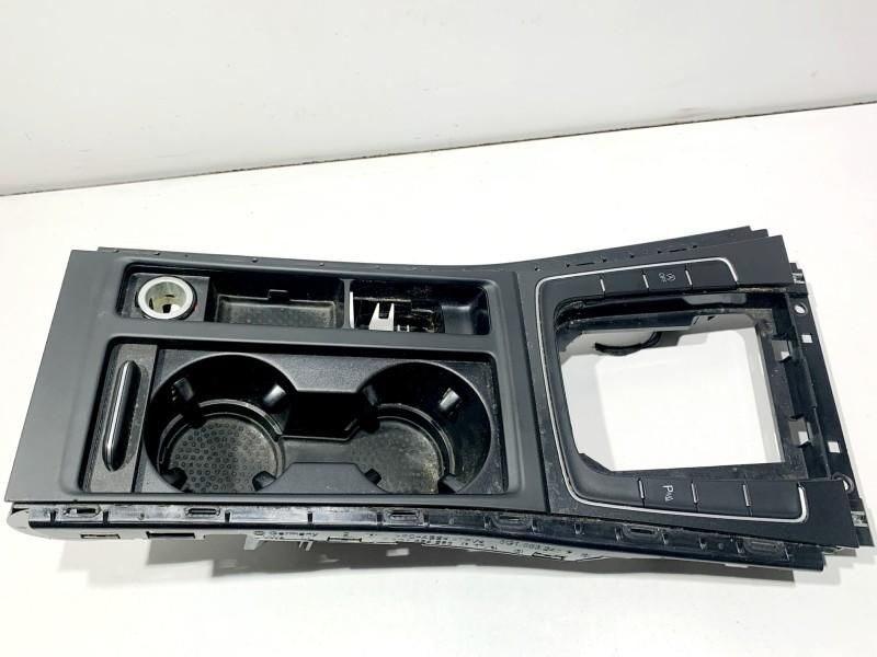 Consola centrala Volkswagen Golf 7 5G1863245F Hatchback