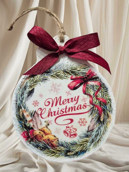 Дървени декорации и магнитчета