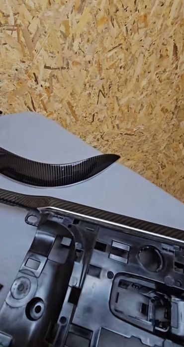 Audi s8 карбонов интериор лайсни