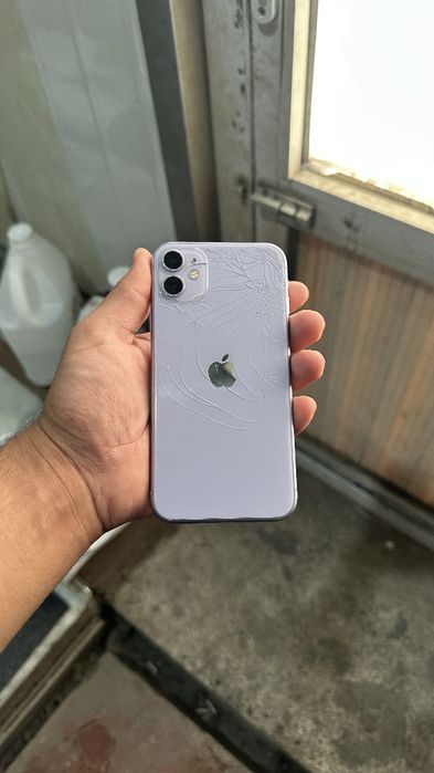 Iphone.     11   .