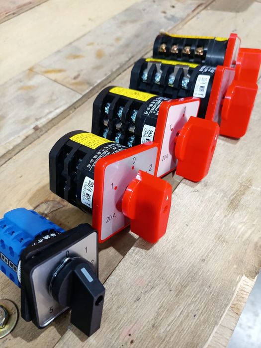 Переключатели кулачковые, пакетные.