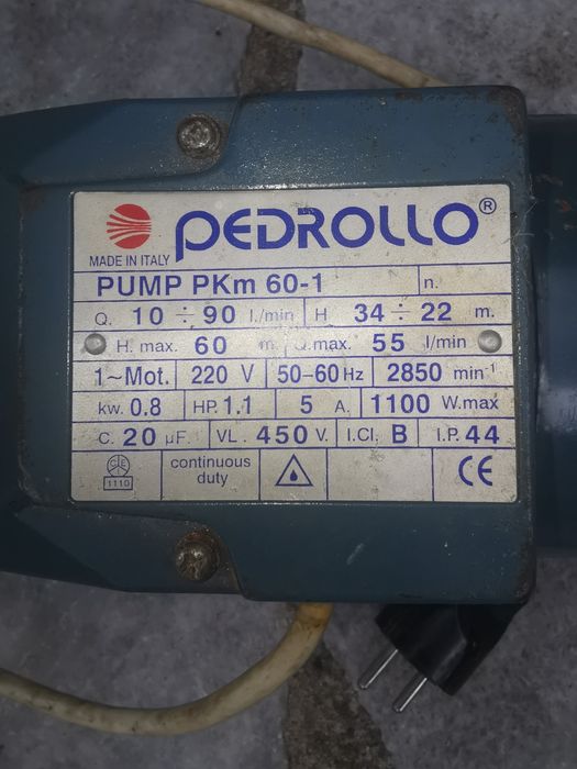 Продавам италианска водна помпаа