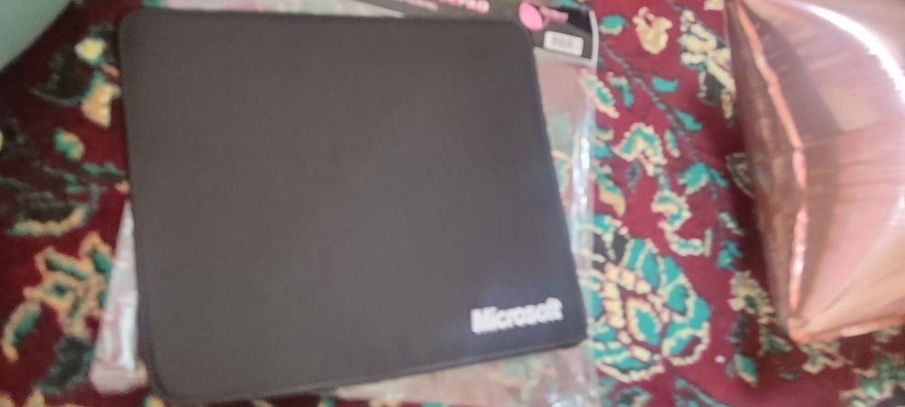 Noutbook uchun covrik