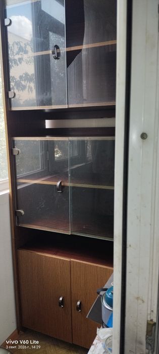 Отдам даром стенку
