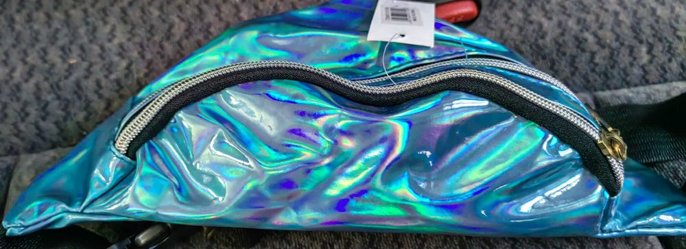 Чантичка за кръста - дамска