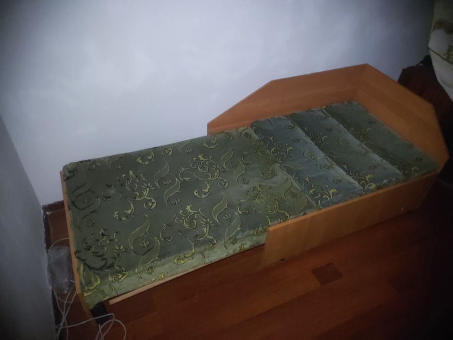 Продам кровать 190x75