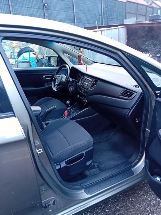 Kia carens 2013 benzină 1,6