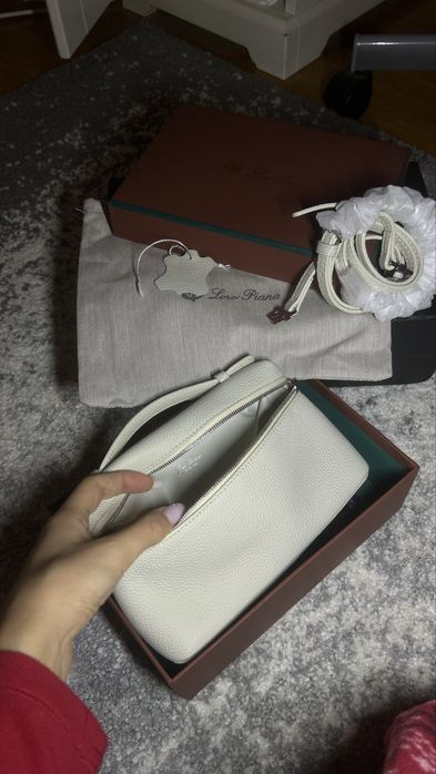 Geanta Loro piana piele naturala 100%  pe stoc