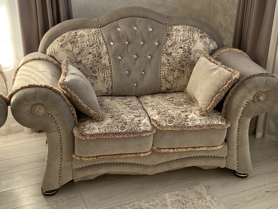 Даван с двумя креслами