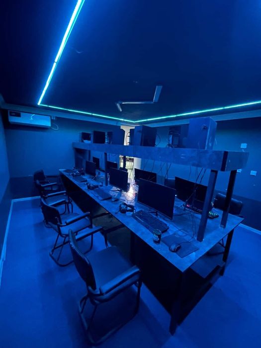 Billiard club jihozlari sotiladi