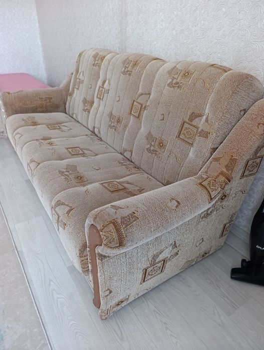 Продам диван книжка
