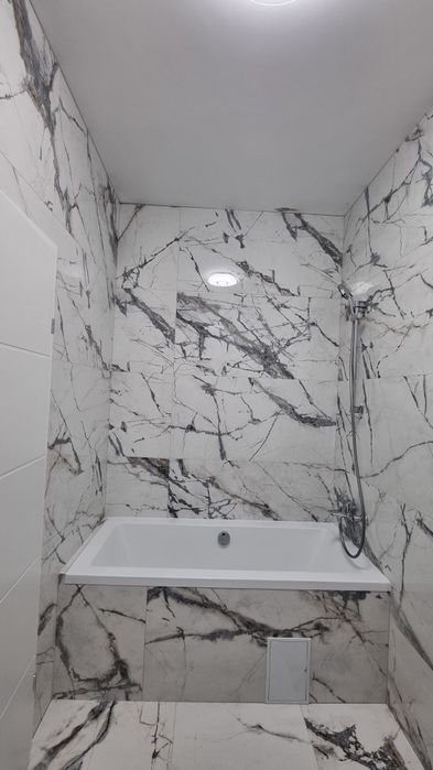 Persoana fizica vand apartament pe Eroilor, Floresti