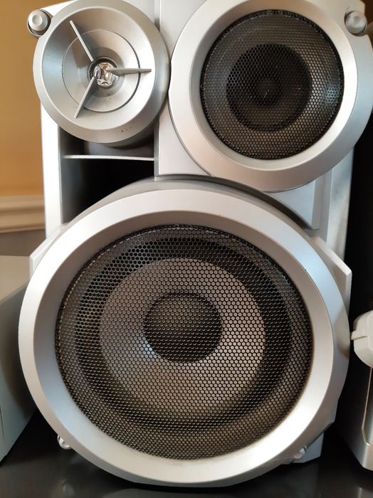 Музыкальный центр панасоник japan 5 дискли двд,  сд, мп3 уневерсал