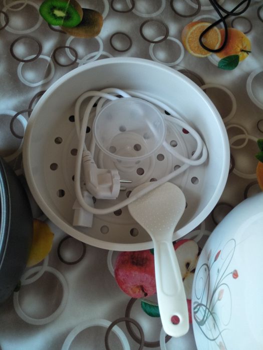 Мультиварка б\у.