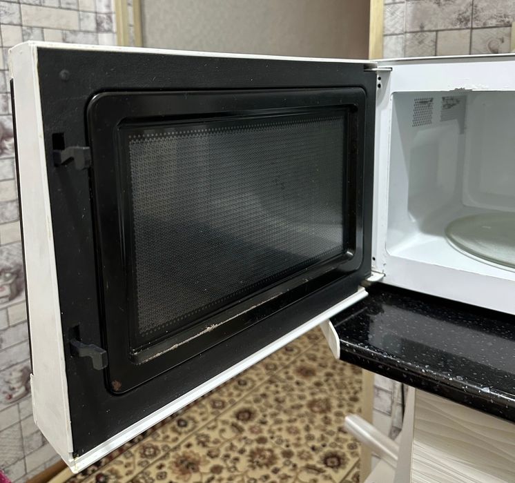 Продам микроволновую печь
