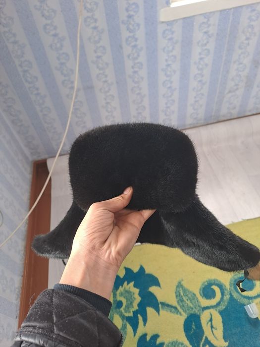 Продам норку  шапку