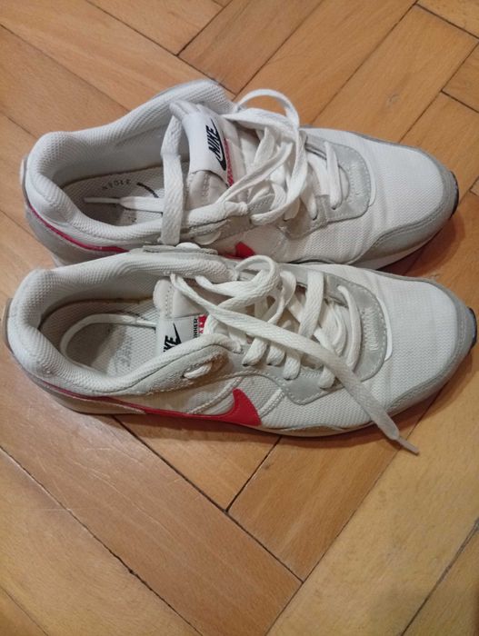 Дамски/детски маратонки Nike