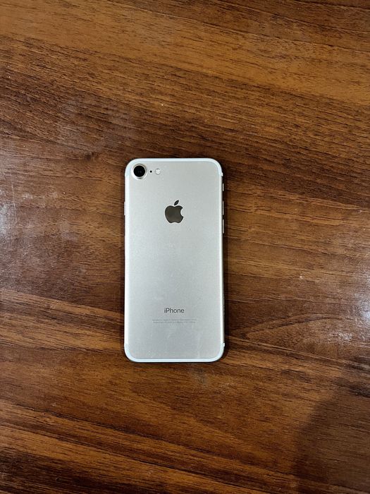 Продам айфон 7 128гб все работает