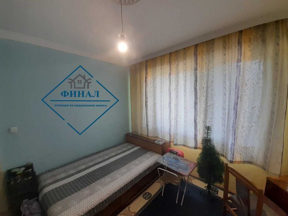Продава се Тристаен апартамент в Шумен, Добруджански - 78 кв.м за 1210 €/кв.м - Снимка #11